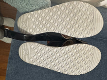 Load image into Gallery viewer, UGG Kid’s Black Sandals
